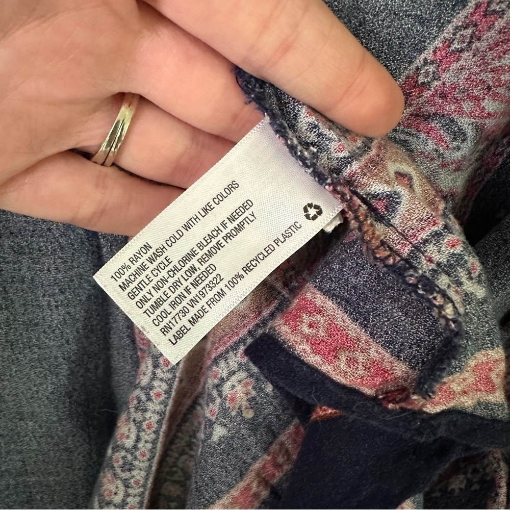 Paisley Lightweight Flounce Kimono - Picture 10 of 13